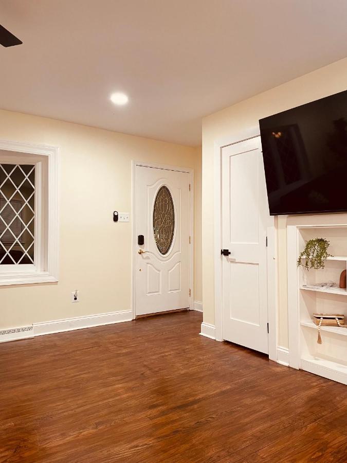 Newly Renovated Charming Home With Parking Fort Washington Zewnętrze zdjęcie