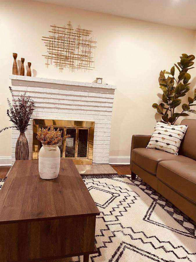 Newly Renovated Charming Home With Parking Fort Washington Zewnętrze zdjęcie